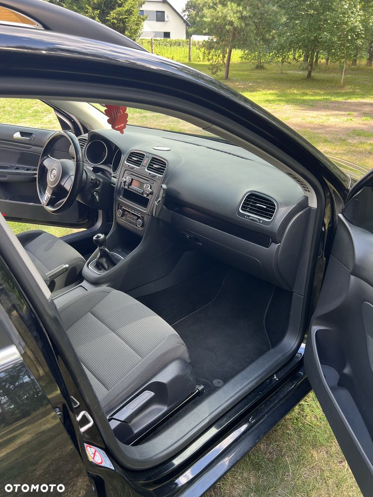 Volkswagen Golf - 6