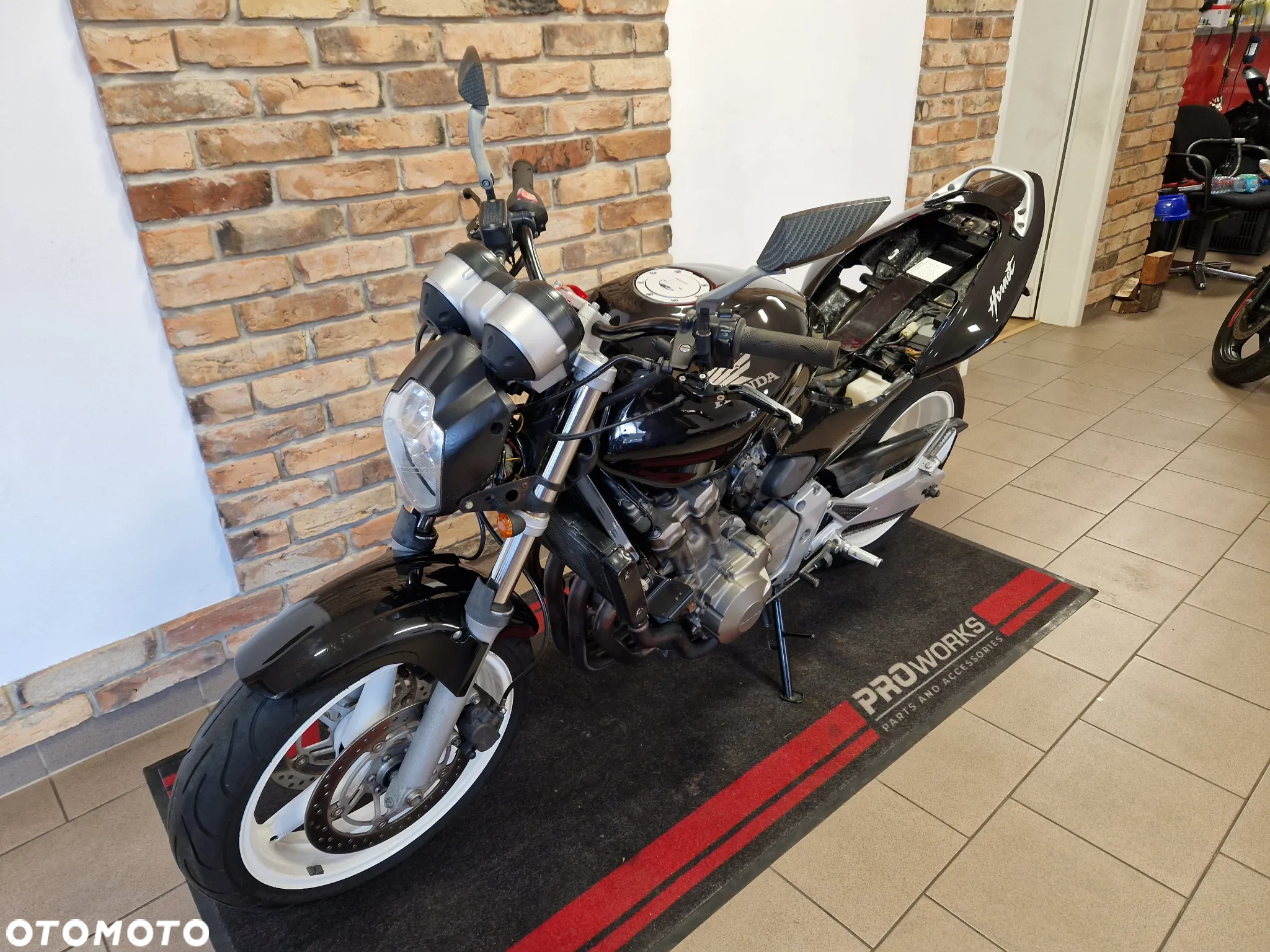 Honda Hornet - 7