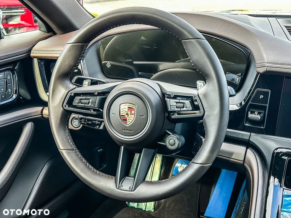 Porsche Panamera 4 E-Hybrid PHEV - 17
