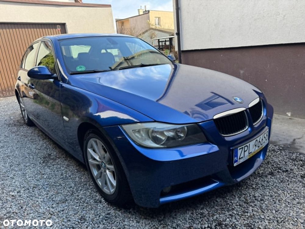 BMW Seria 3 318i - 1