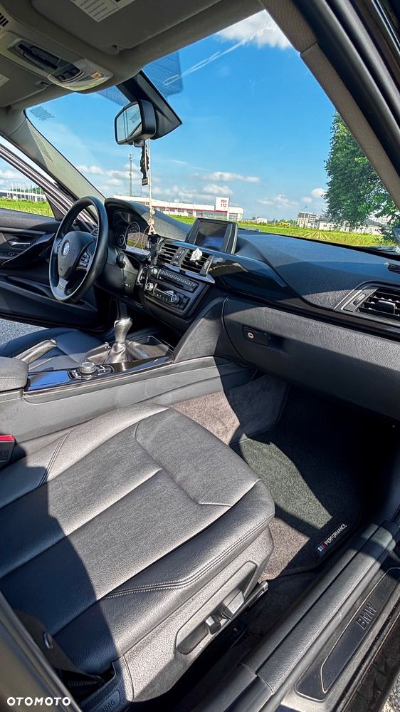 BMW Seria 3 328i - 14