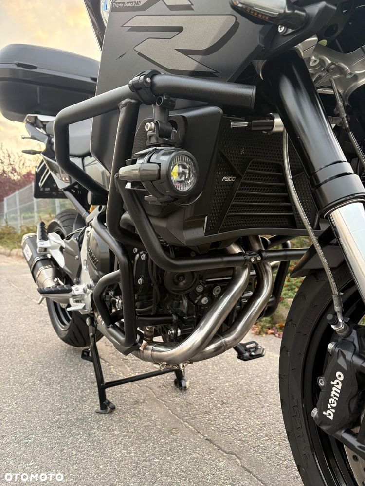 BMW F - 26