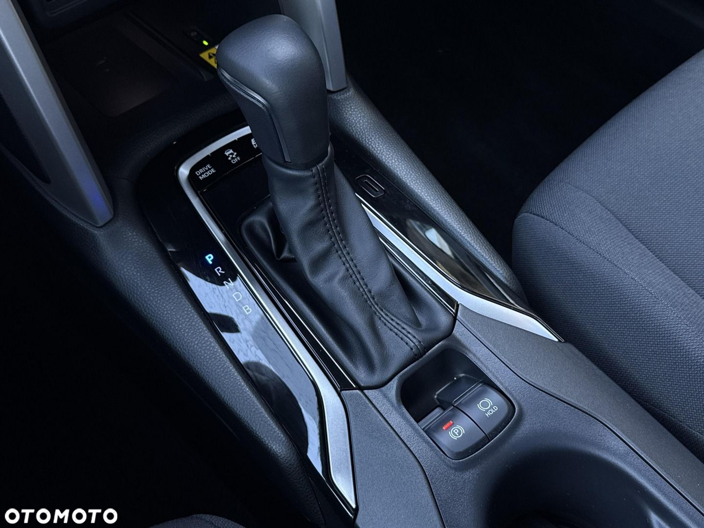 Toyota Corolla Cross 2.0 Hybrid Style - 25