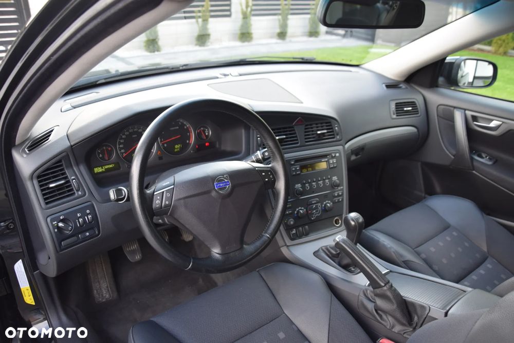Volvo S60 2.5 T Kinetic - 22