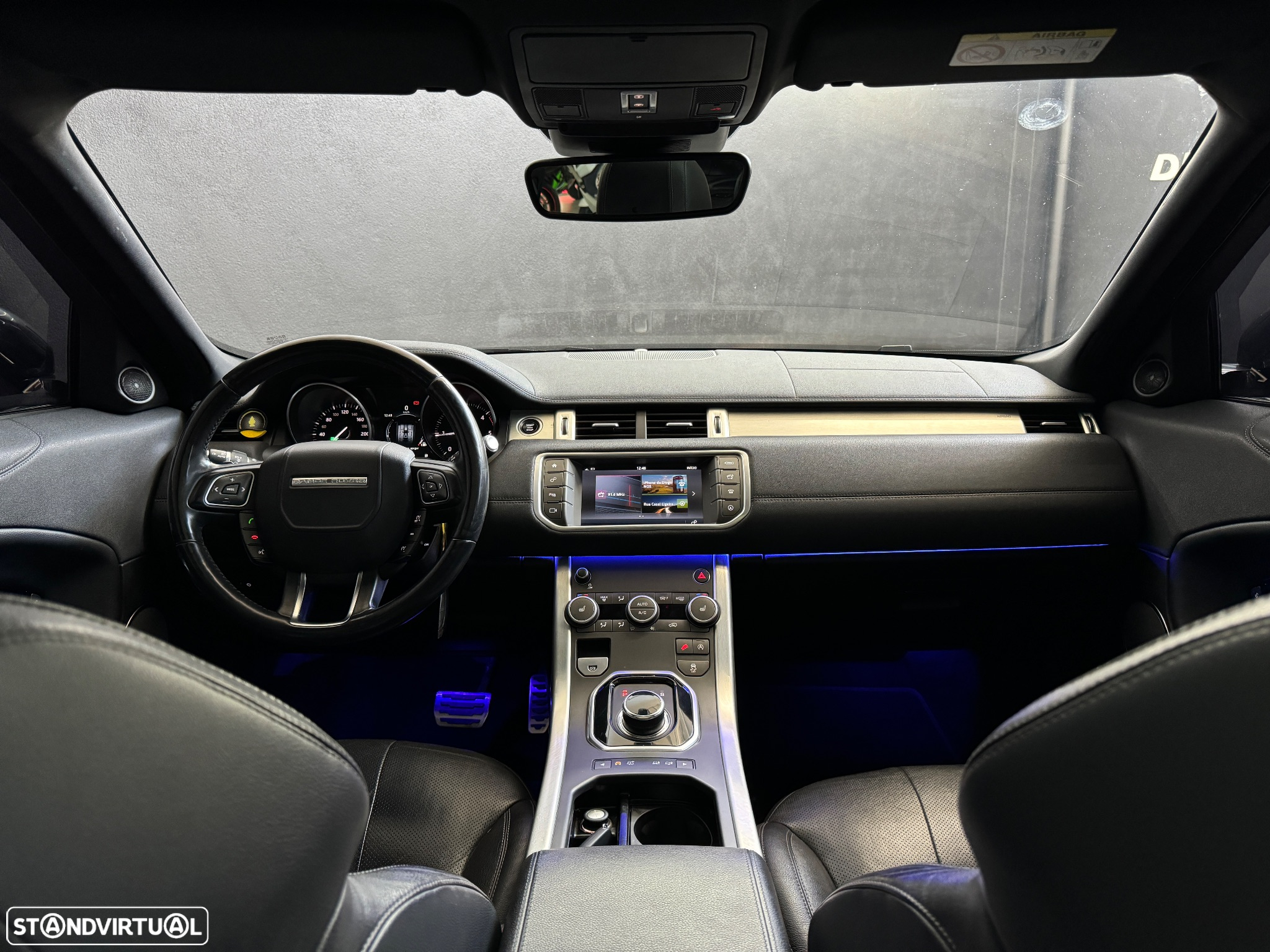 Land Rover Range Rover Evoque 2.0 D150 AWD R-Dynamic HSE Auto - 4