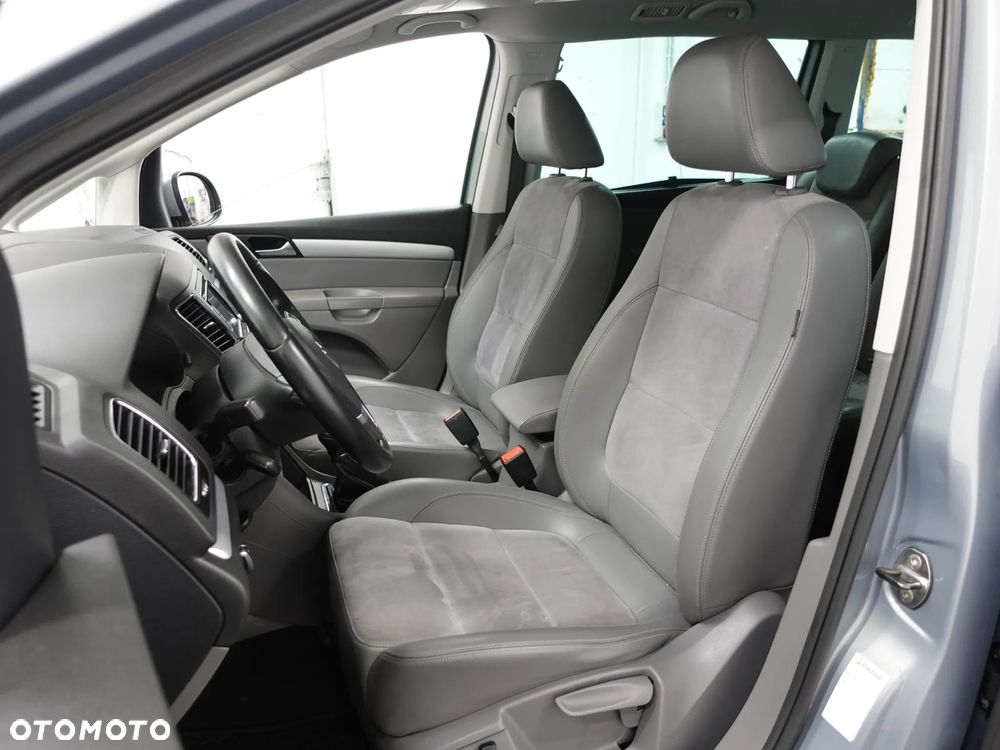 Volkswagen Sharan 2.0 TDI 4Motion BlueMotion Technology Highline - 20