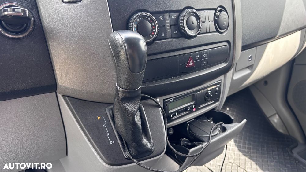 Mercedes-Benz Sprinter - 7