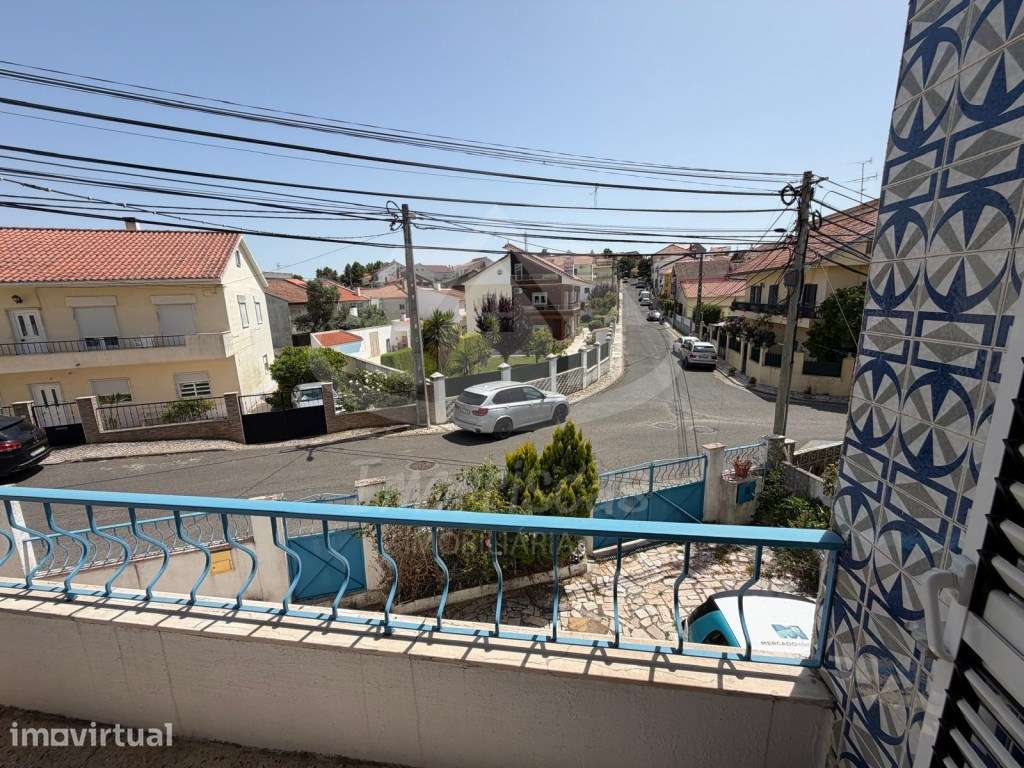 Moradia T3 com sótão amplo, no Bairro da Fraternidade - Grande imagem: 3/32
