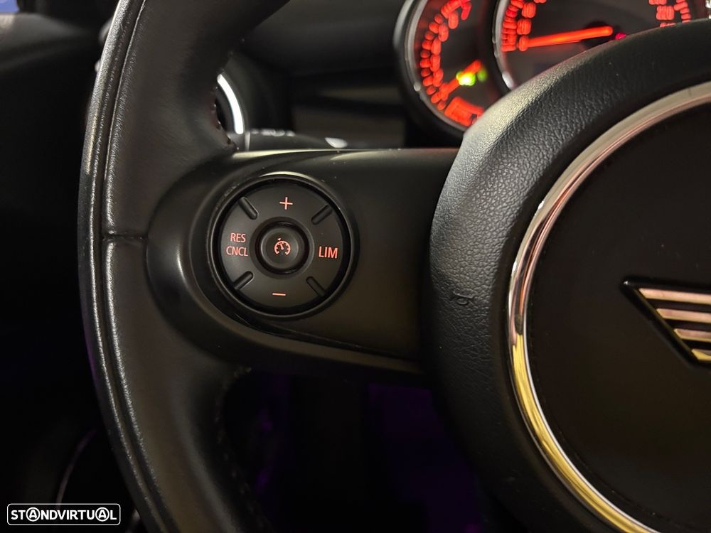 MINI Cabrio Cooper Auto - 12