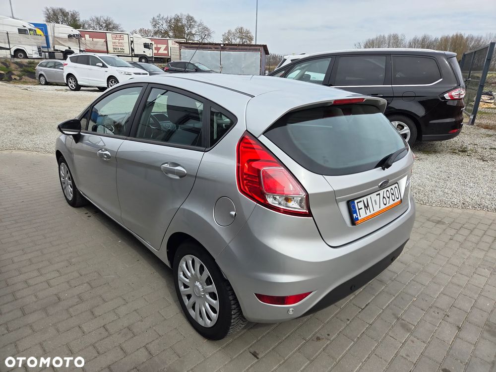 Ford Fiesta 1.5 TDCi ST&St Titanium - 10