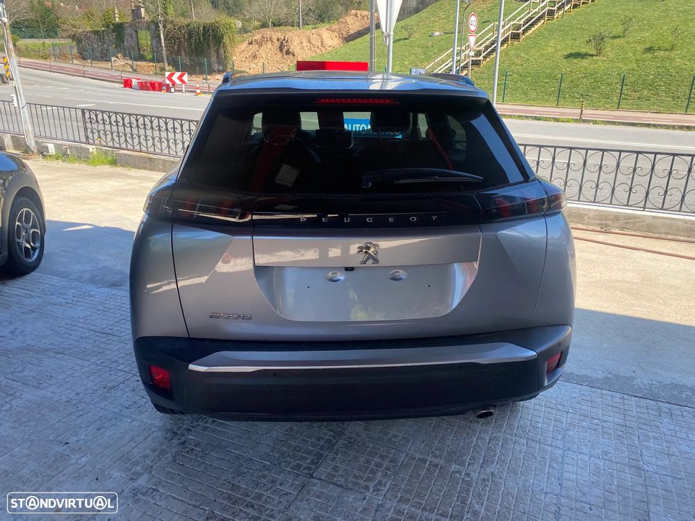 Peugeot 2008 1.5 BlueHDi Allure Pack EAT8 - 4