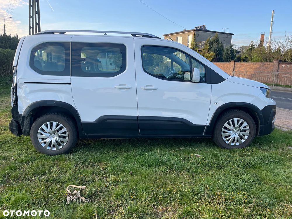 Peugeot Rifter - 8