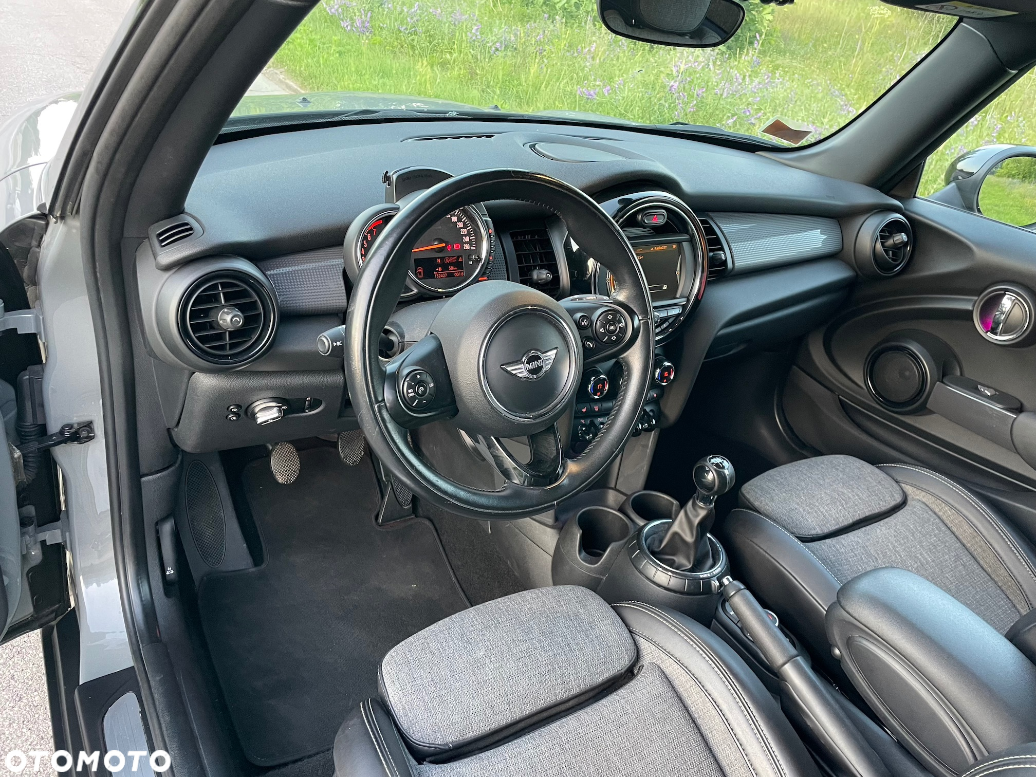 MINI Cooper Anniversary Edition - 19