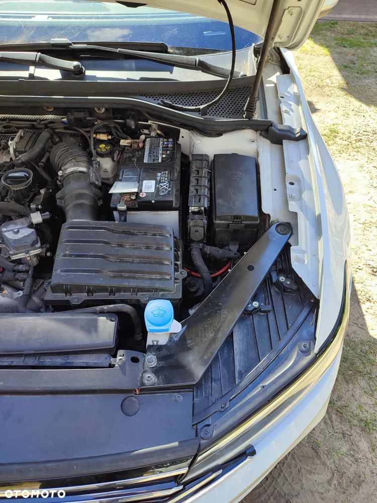 Volkswagen Passat Variant 2.0 TDI SCR DSG Elegance - 19