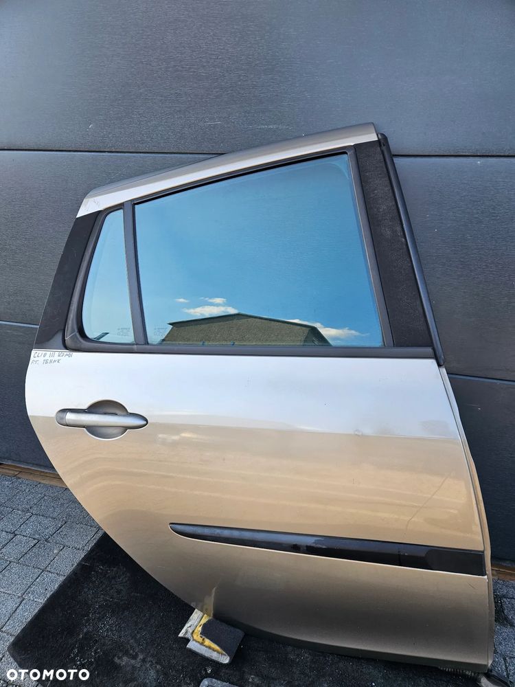 Renault Clio III Kombi TEHNK Drzwi Prawe Tylne Prawy Tył - 1