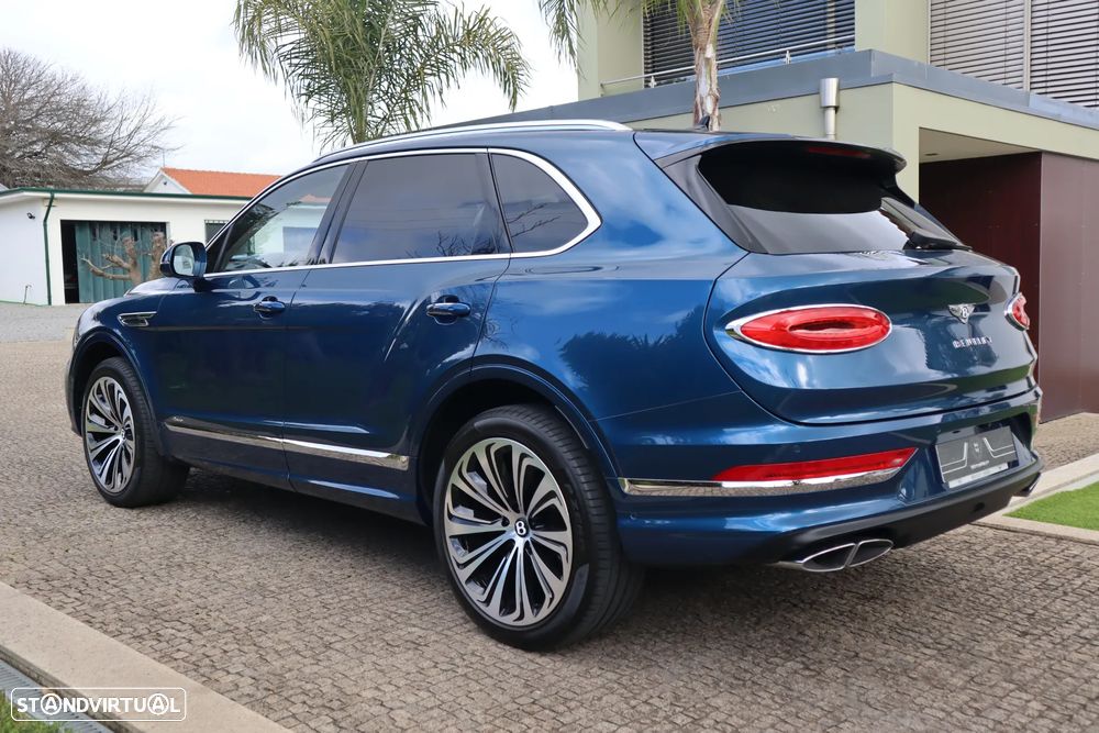 Bentley Bentayga V8 Azure - 4