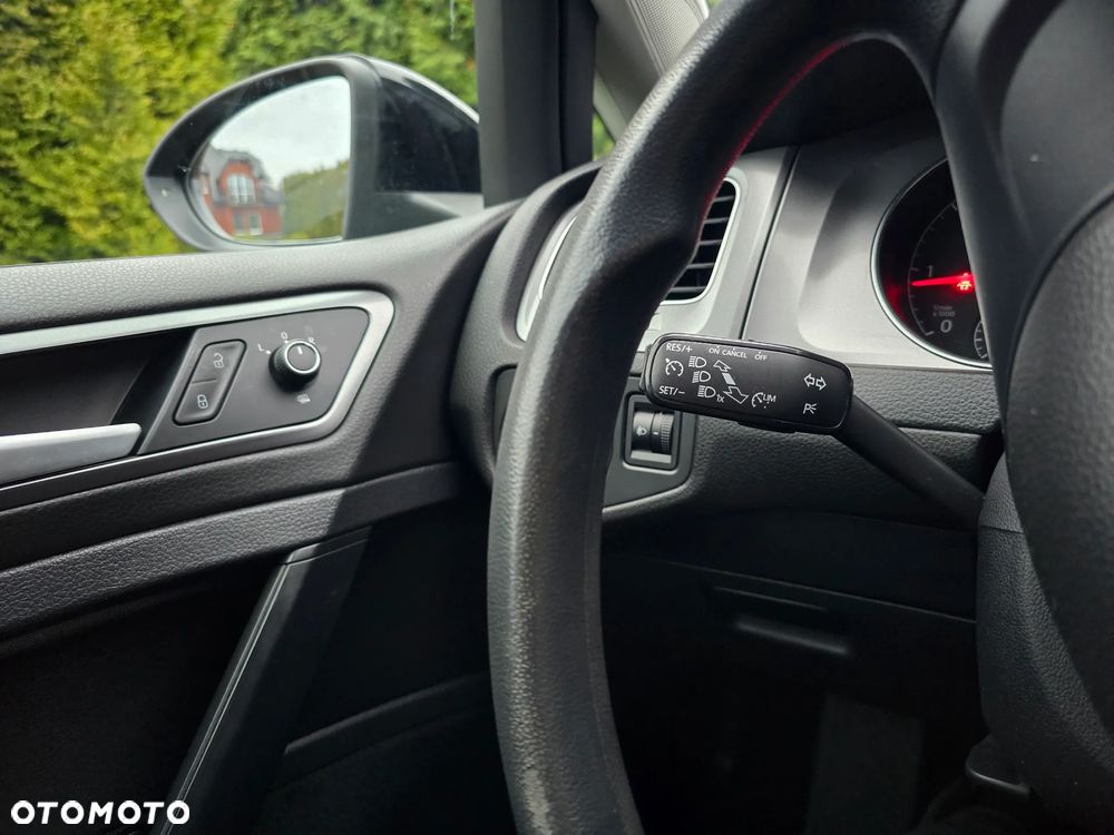 Volkswagen Golf Variant - 25