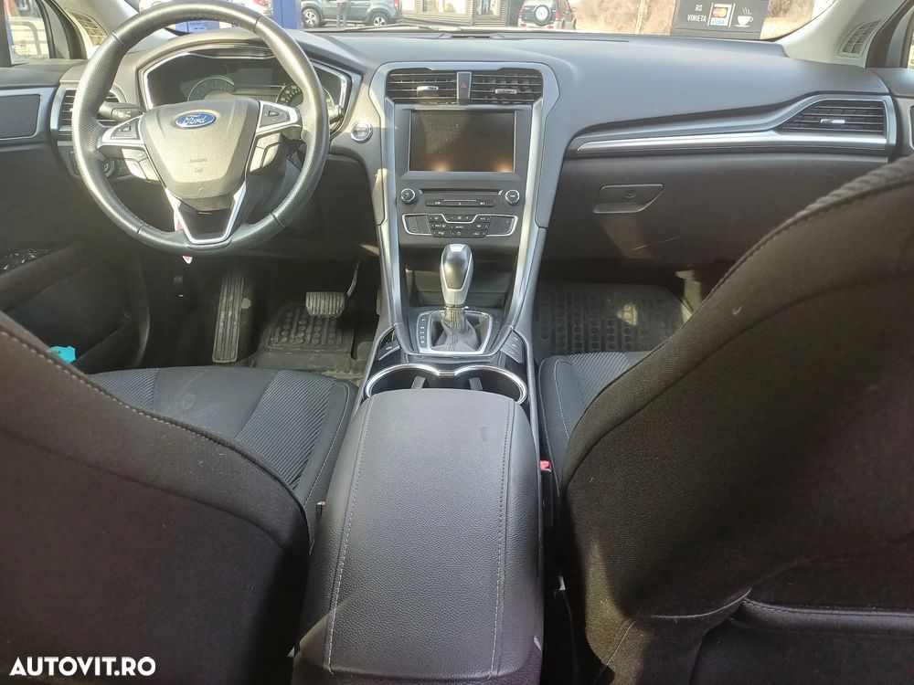 Ford Mondeo 2.0 TDCi Powershift Business - 9