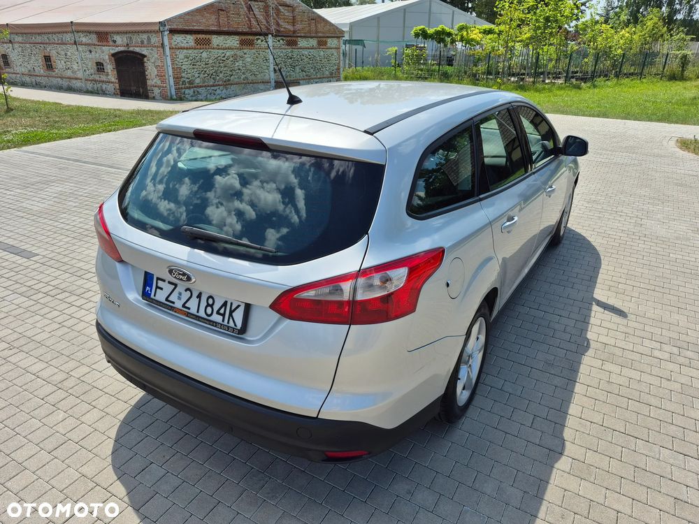 Ford Focus 1.6 TDCi Ambiente - 8