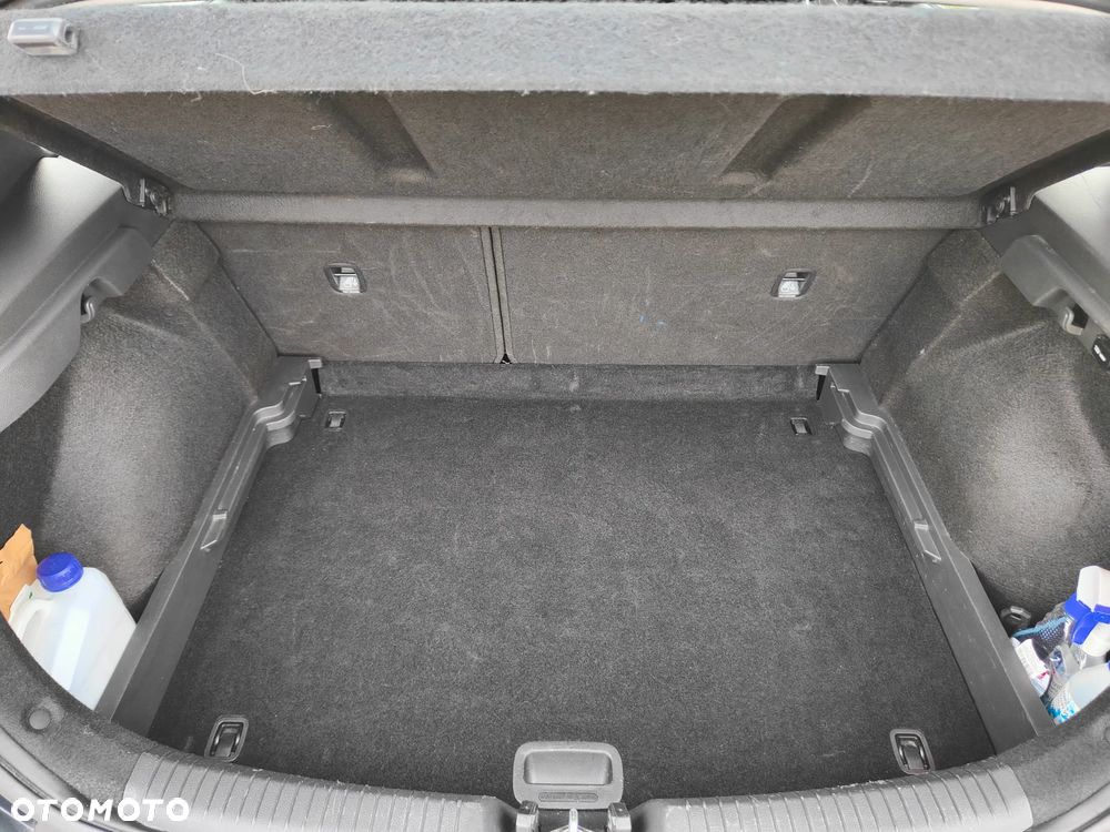 Hyundai i30 1.5 DPI Classic + - 11