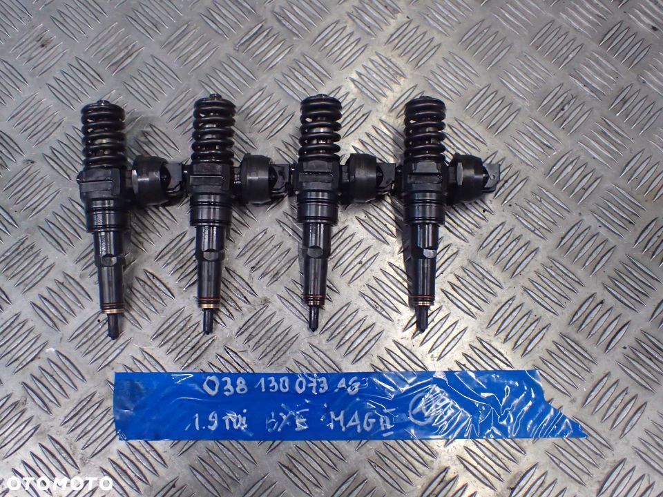 WTRYSKIWACZ VW 1,9 TDI BXE 038130073AG RADOM - 1