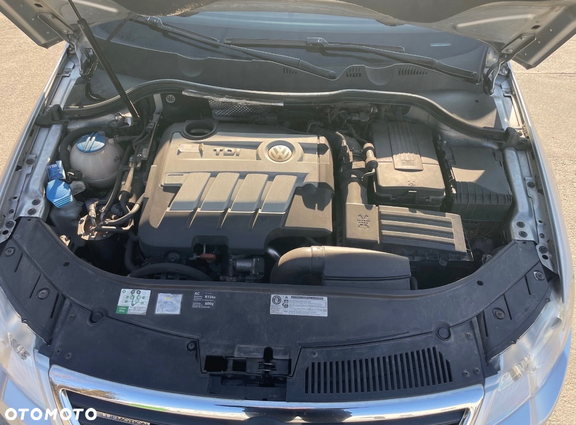 Volkswagen Passat 2.0 TDI DPF BlueMot Comfortline - 7