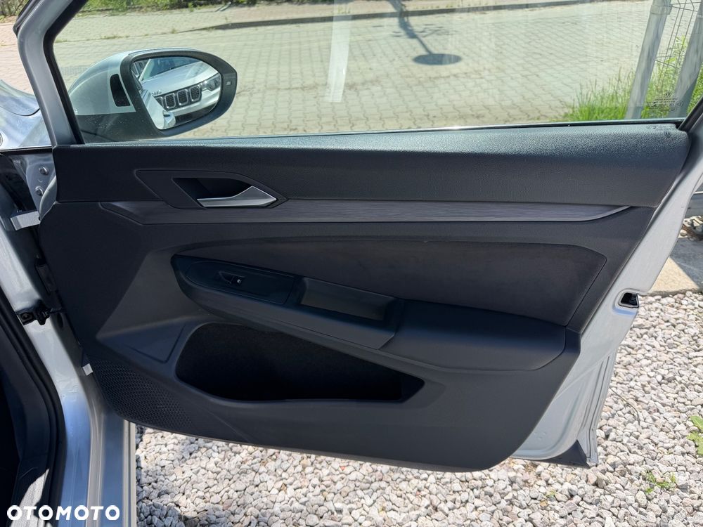 Volkswagen Golf - 38