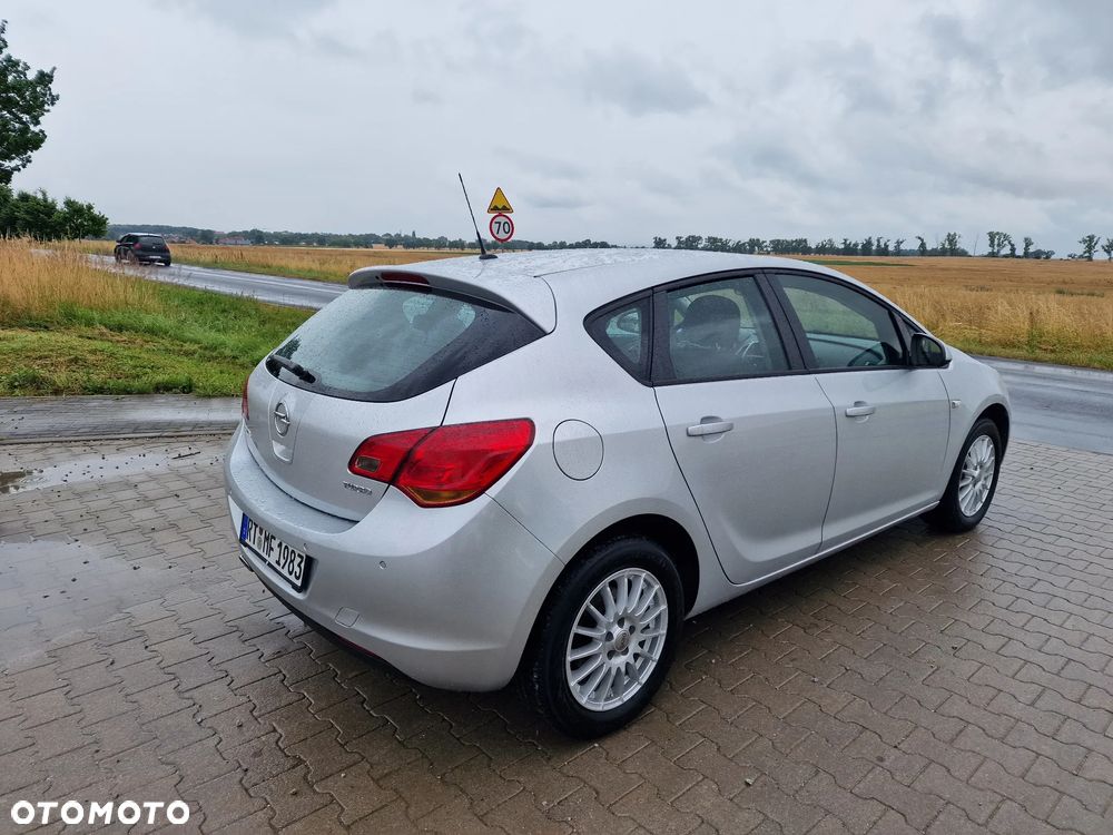 Opel Astra 1.4 Turbo Edition - 9