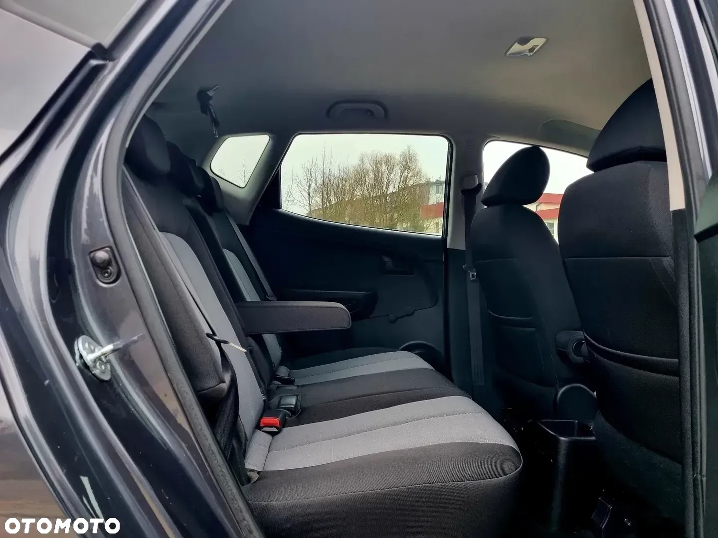 Kia Venga 1.6 L - 12