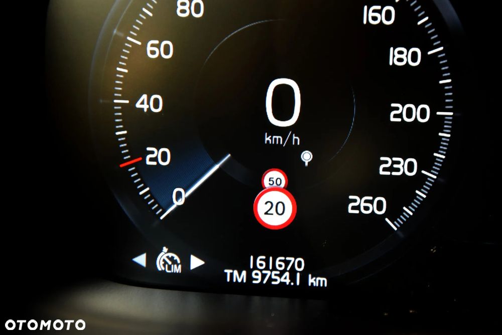 Volvo V60 D3 Momentum Pro - 26