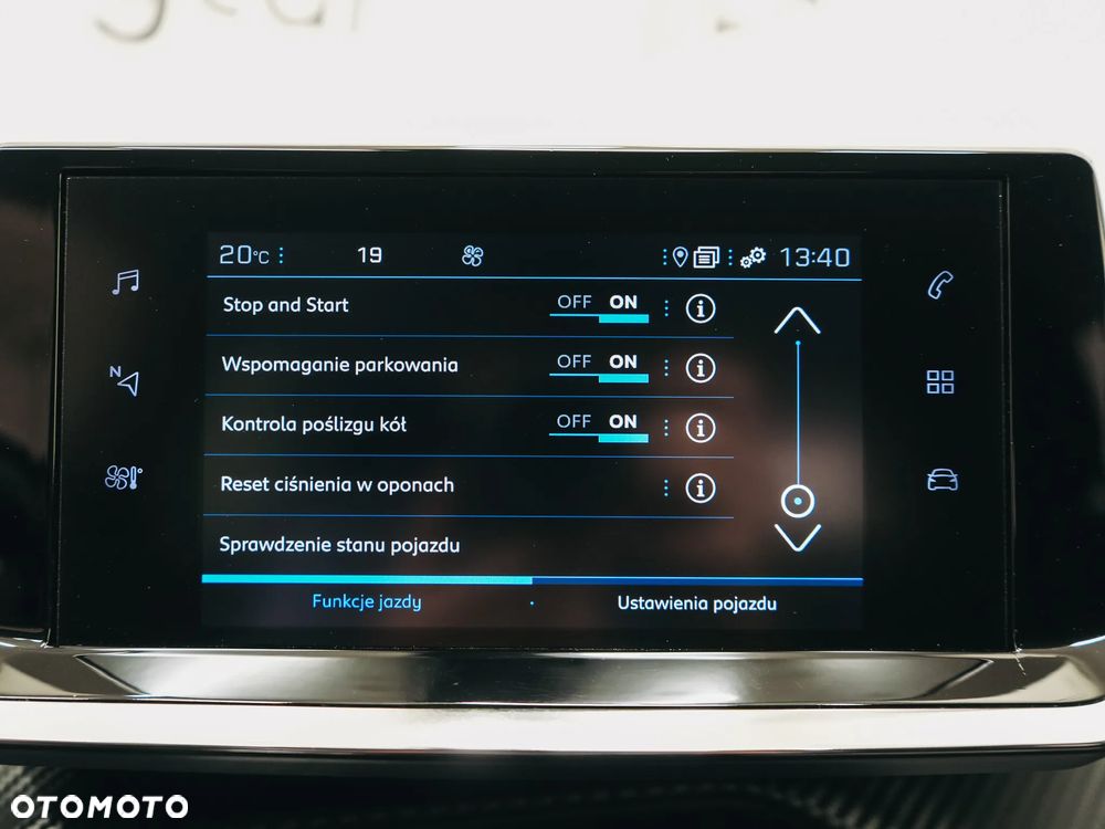 Peugeot 2008 1.5 BlueHDi Allure S&S EAT8 - 33