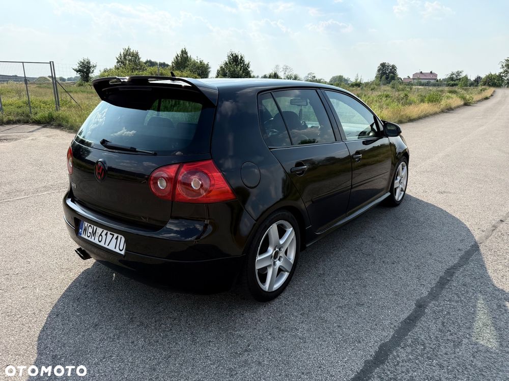Volkswagen Golf - 6