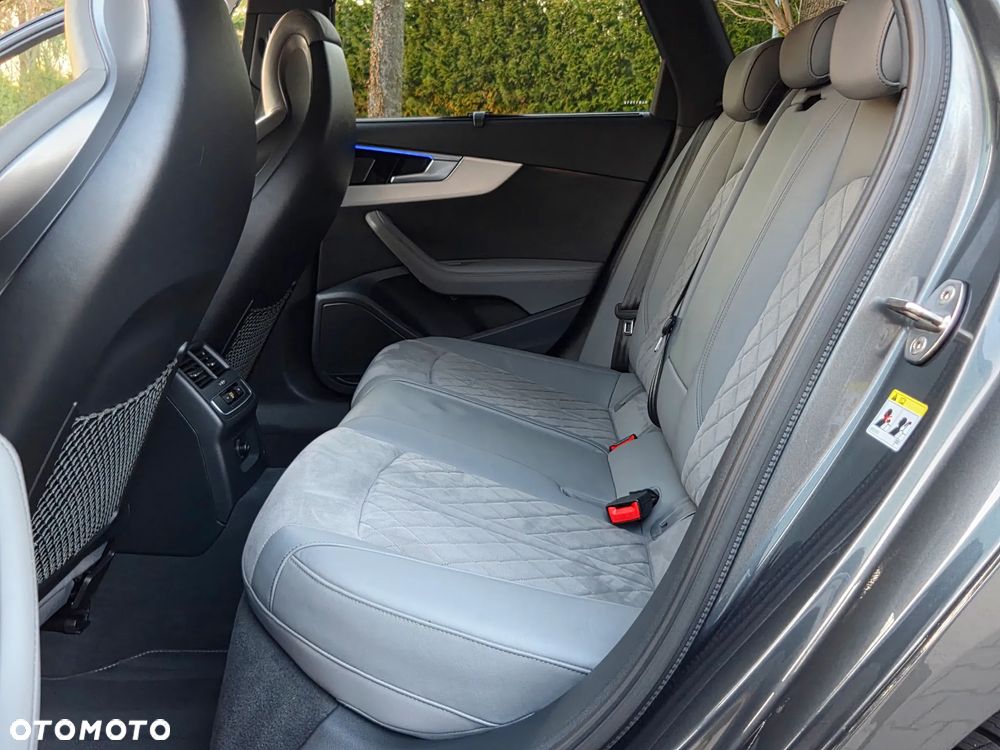 Audi A4 Avant 35 TFSI S tronic S line - 12