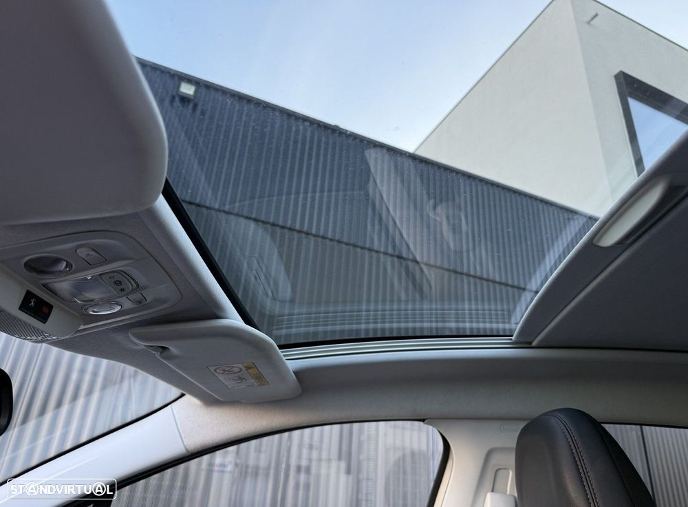 Peugeot 208 1.2 PureTech GT Line EAT6 - 29