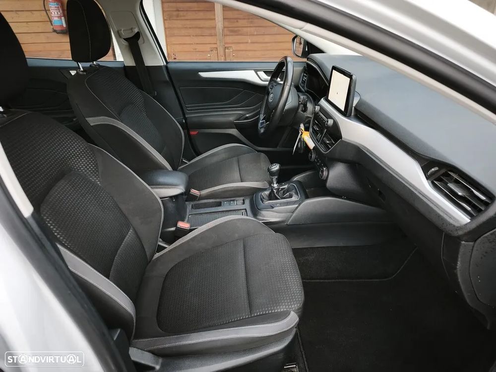 Ford Focus SW 1.5 EcoBlue S&S TITANIUM DESIGN - 19