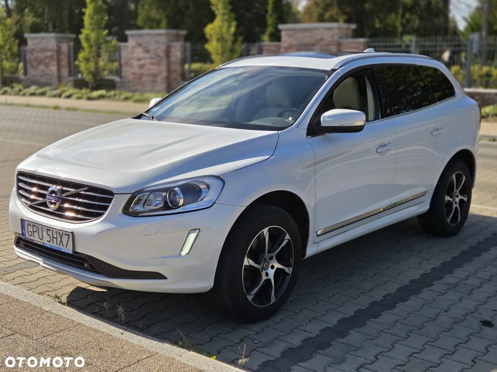 Volvo XC 60 D5 AWD Momentum - 1