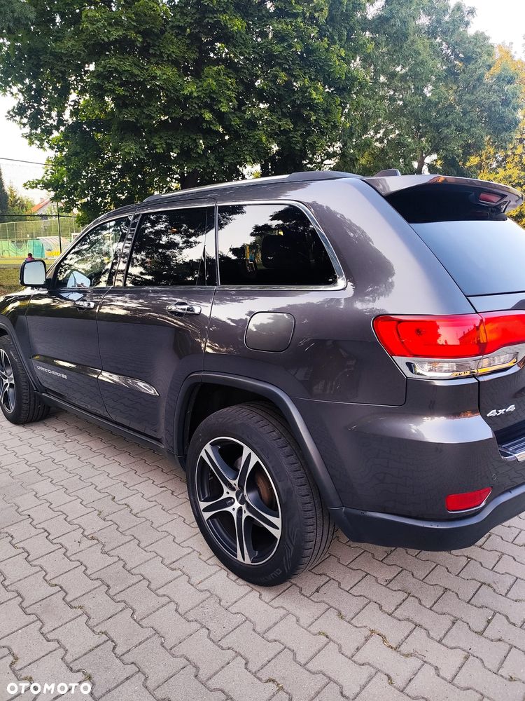 Jeep Grand Cherokee - 9