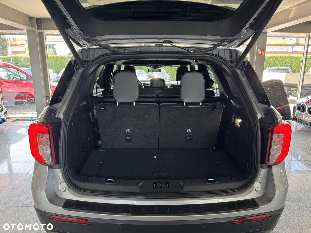 Ford Explorer - 14