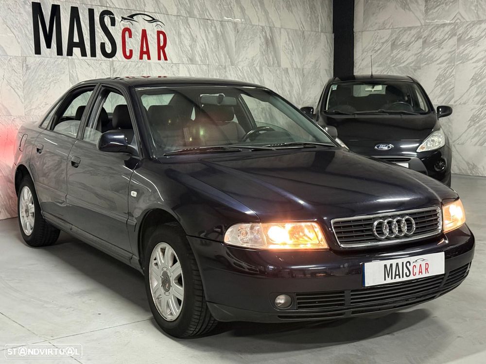Audi A4 1.6 Confort - 3