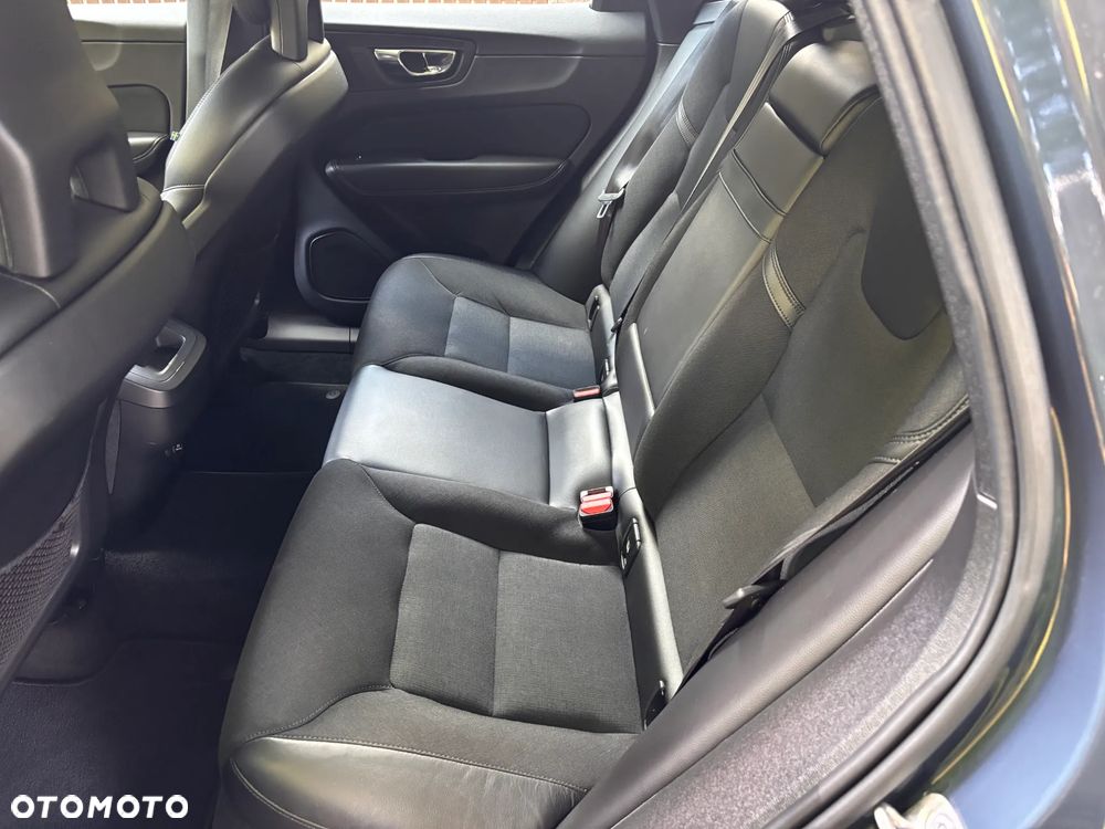 Volvo XC 60 D4 AWD Momentum - 20