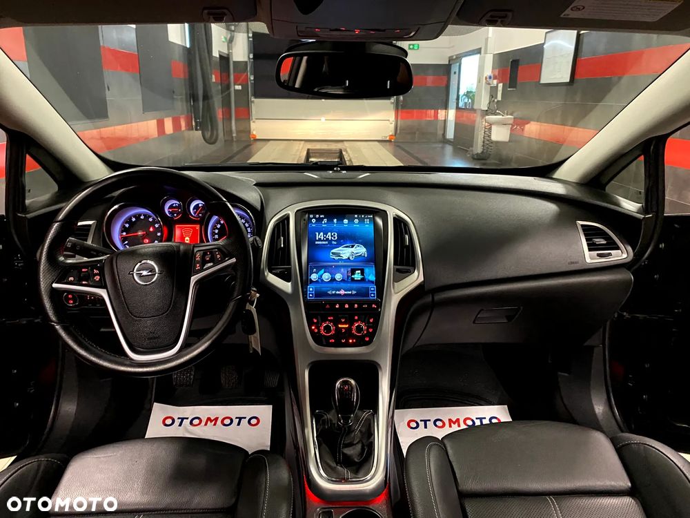 Opel Astra 1.6 Turbo Edition - 15