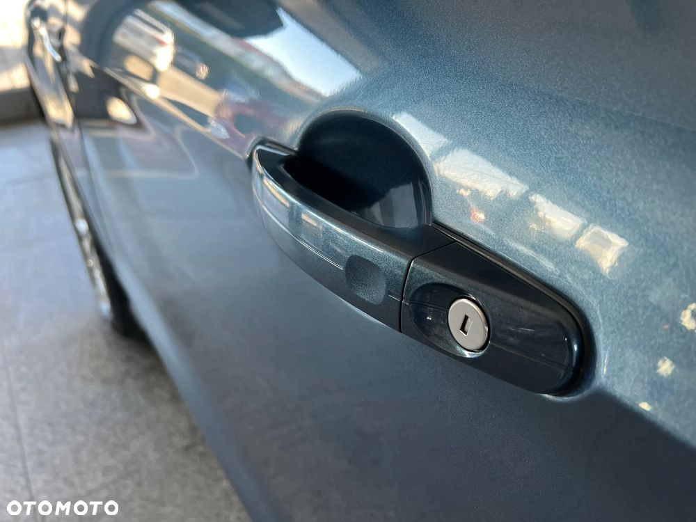 Ford Kuga 2.0 TDCi FWD Titanium - 10