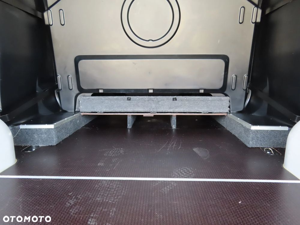 Volkswagen Crafter 35 BiTDI 2.0 177 KM AUTOMAT 6-Cio Os.+ 1036 Kg Ładowność MIXTO Indywidualna Zabudowa VIP, L2H1 Furgon Blaszak, 5905 mm Dł, FULL LED, DRZWI PRZESUWNE Z OBU STRON, HAK 3000 Kg, Rozstaw Osi 3665 mm, Stan Wizualny I Techniczny NOWY Tak Jak Z Taśmy Produkcyjnej Gotowy Dostępny OKAZJA POLECAM - 18