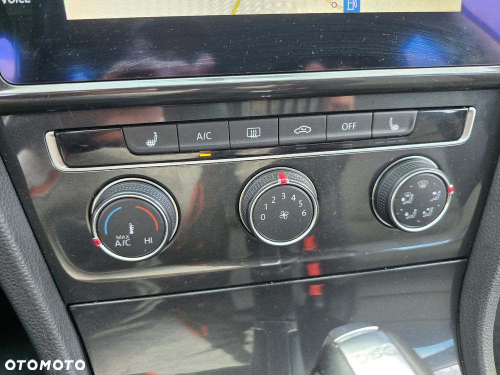 Volkswagen Golf - 31