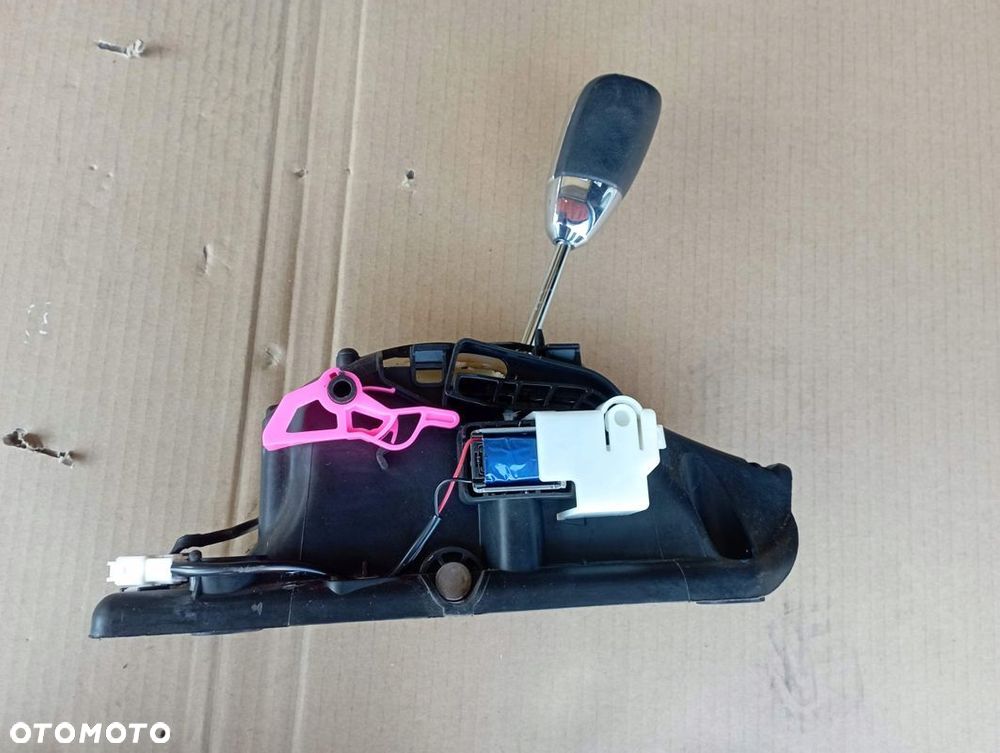 FIAT FREEMONT WYBIERAK LEWAREK ZMIANY BIEGÓW AUTOMAT 04766410AD - 3