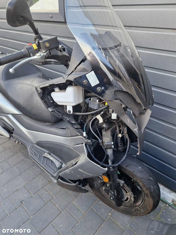 Koła plastiki hamulce Kymco xtown 300i 2019 - 4