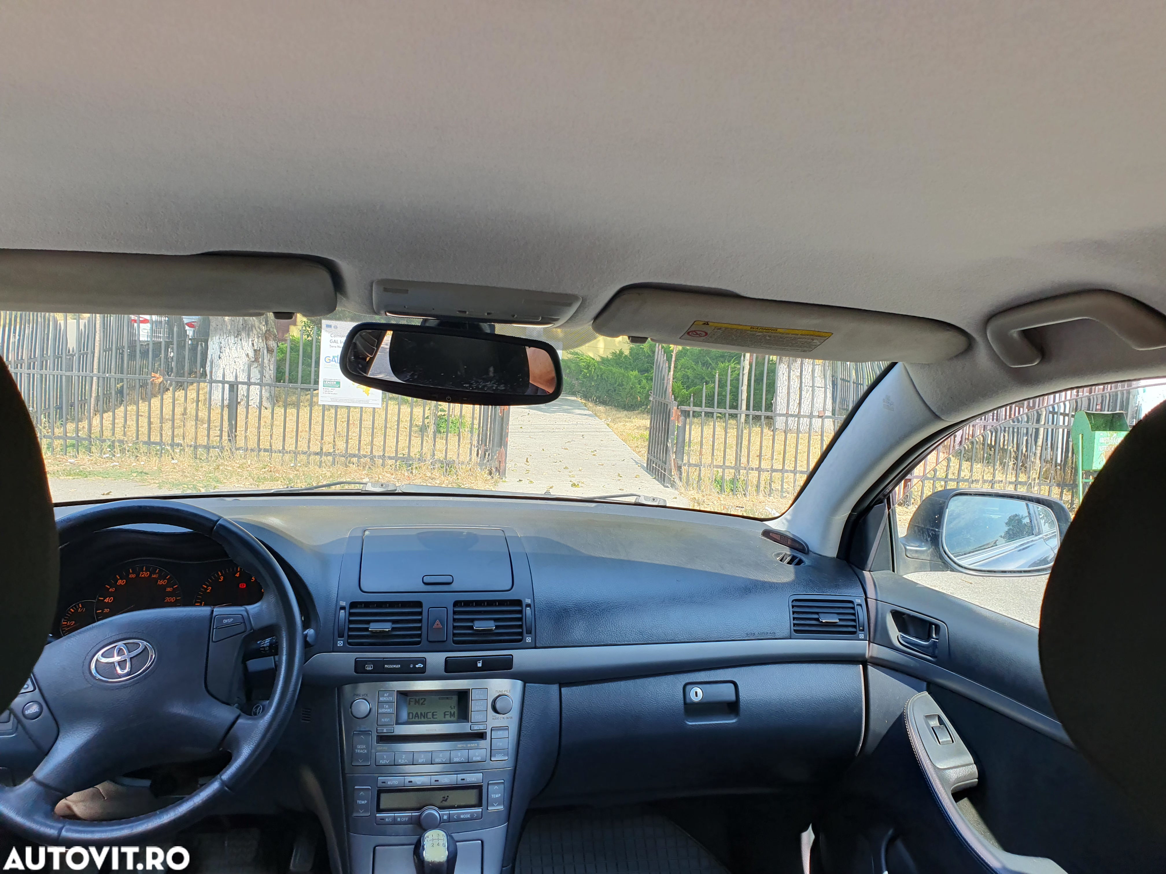 Toyota Avensis 1.6 Executiv - 4