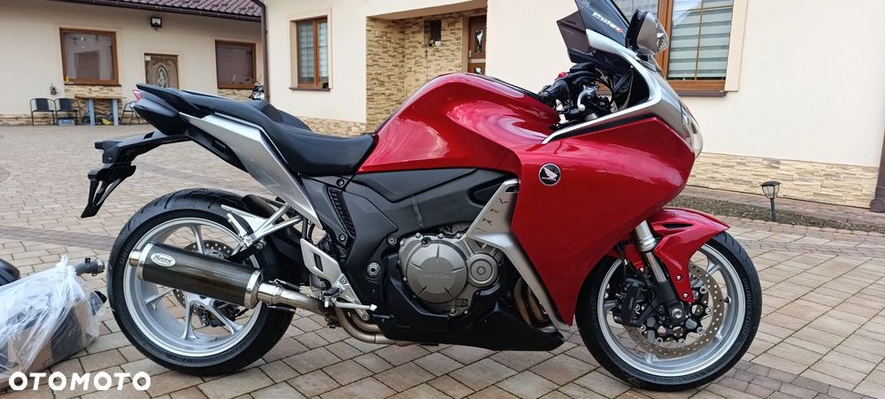 Honda VFR - 3