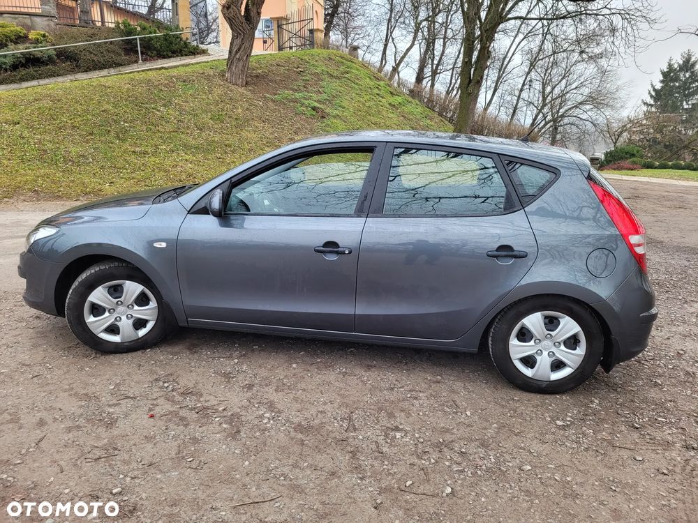 Hyundai i30 1.4 Base - 21