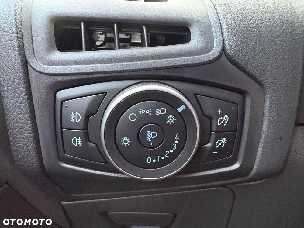 Ford Focus 1.0 EcoBoost Trend Sport - 16